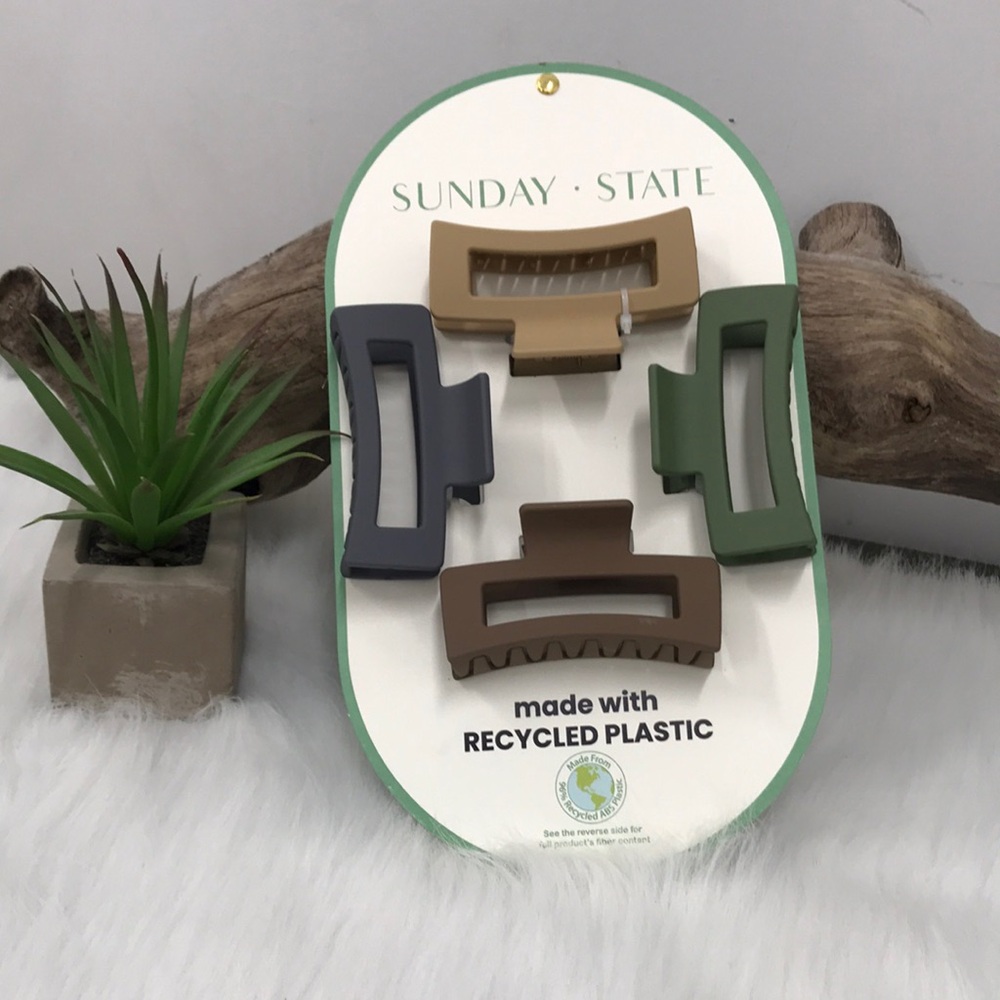NWT SUNDAY STATE Set of 4 Hair Clips Recycled Plastic 3.5”